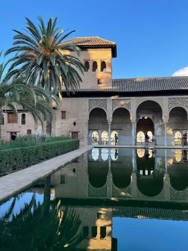 the alhambra palace best things to do in Granada