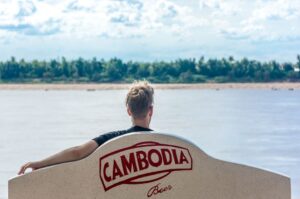 How to travel from Thailand to Cambodia for 9 dollar