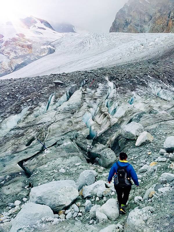 glacier trail saas fee switzerland