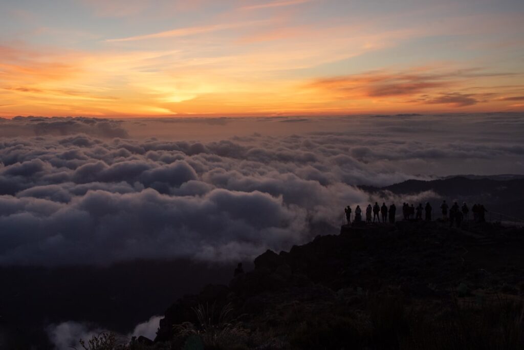 madeira travel guide sunrise at pico de arieiro best viewpoint