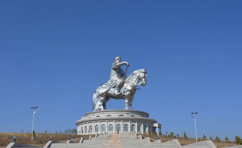 mongolia ulaanbaatar Chengis khan statue