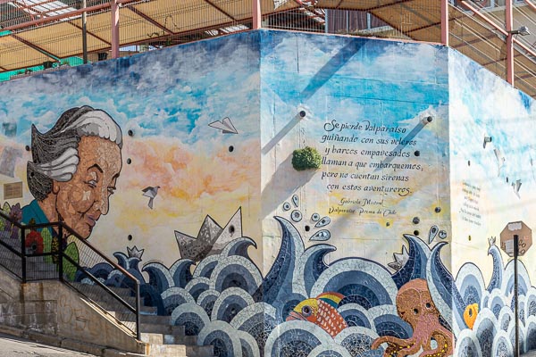 blog photo valparaiso graffiti political