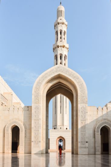 minaret sultan qaboos grand mosque oman muscat