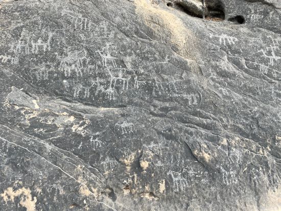 close up petroglyphs oman wadi damm
