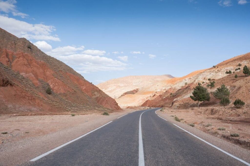 Asphalted and well-maintained road in the Ounilla valley in Morocco