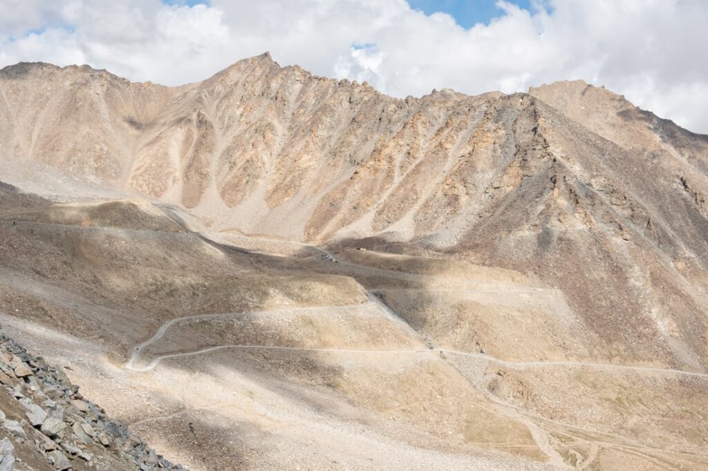 India road conditions Ladakh Khardung La Pass