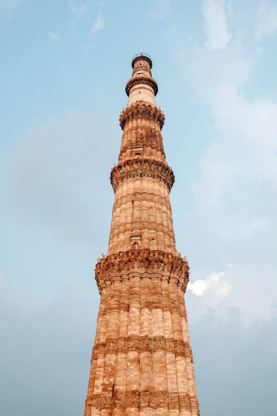 minaret qutub minar delhi india