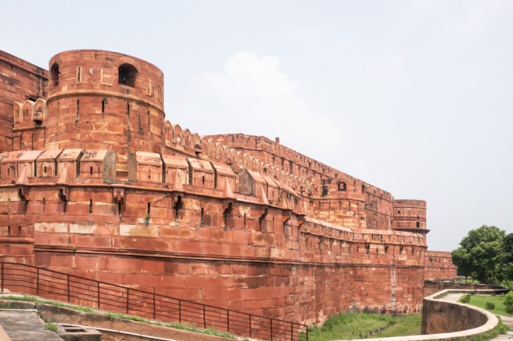 agra fort outside walls